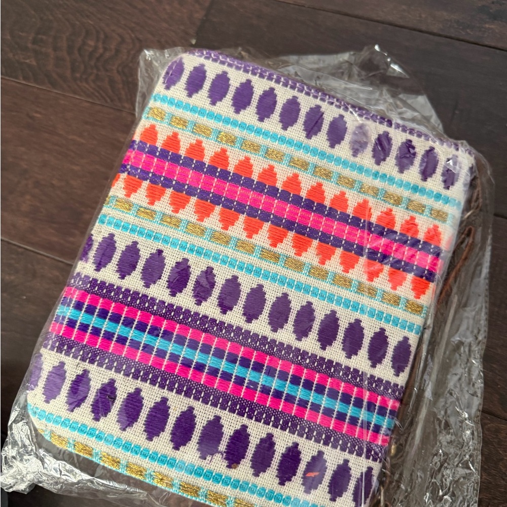 Colorful Patterned Clutch - Picture 5 of 5